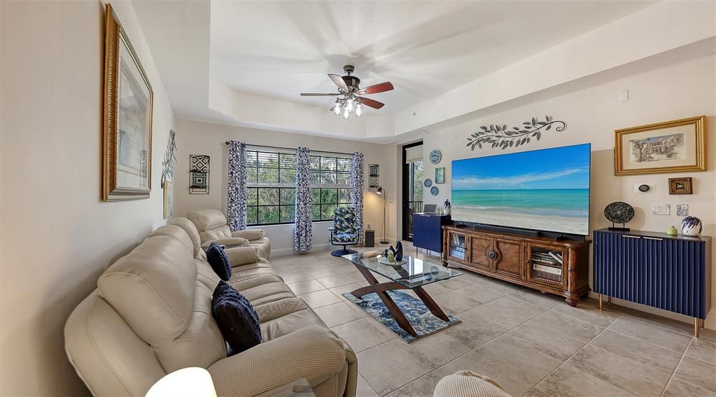 En Venta: $359,900 (3 camas, 2 baños, 1762 Pies cuadrados)