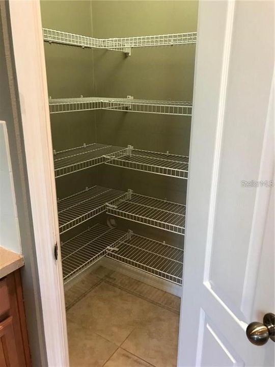 出租: $2,300 (3 贝兹, 2 浴室, 1662 平方英尺)