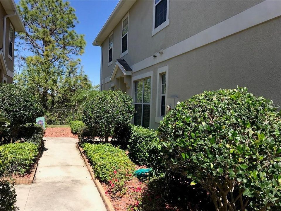 出租: $2,300 (3 贝兹, 2 浴室, 1662 平方英尺)