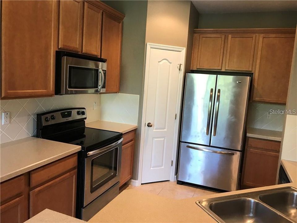 出租: $2,300 (3 贝兹, 2 浴室, 1662 平方英尺)