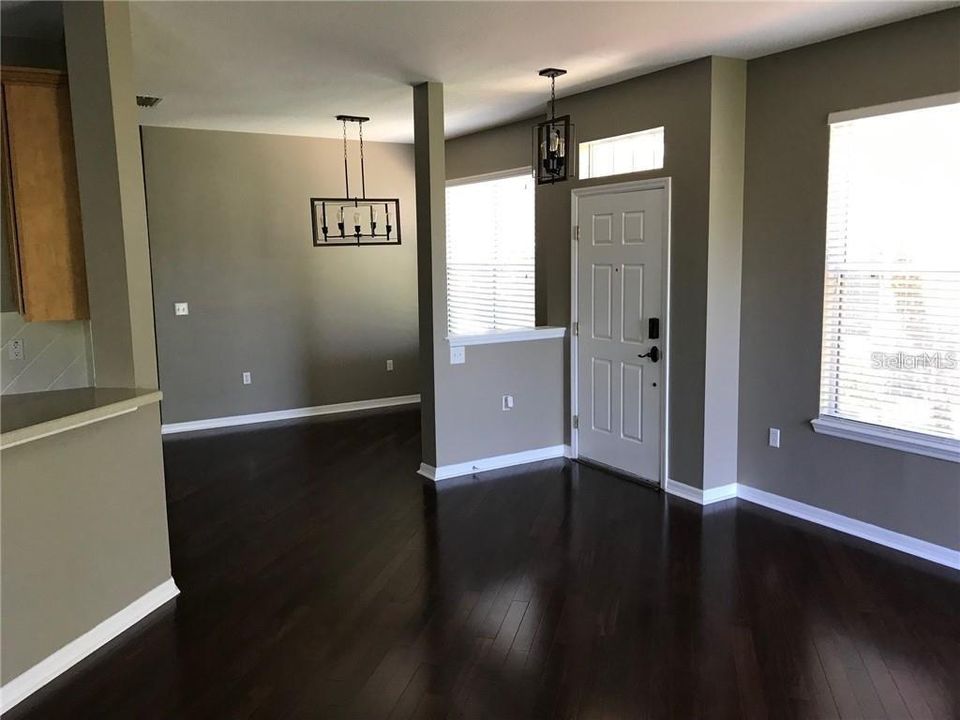 出租: $2,300 (3 贝兹, 2 浴室, 1662 平方英尺)