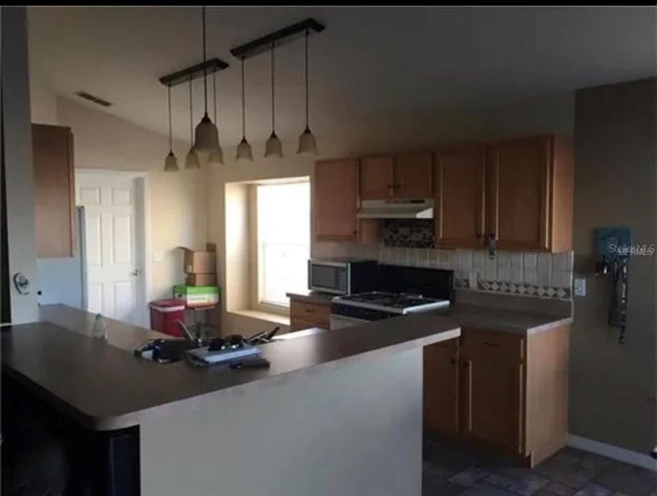 В аренду: $1,875 (3 спален, 2 ванн, 1374 Квадратных фут)