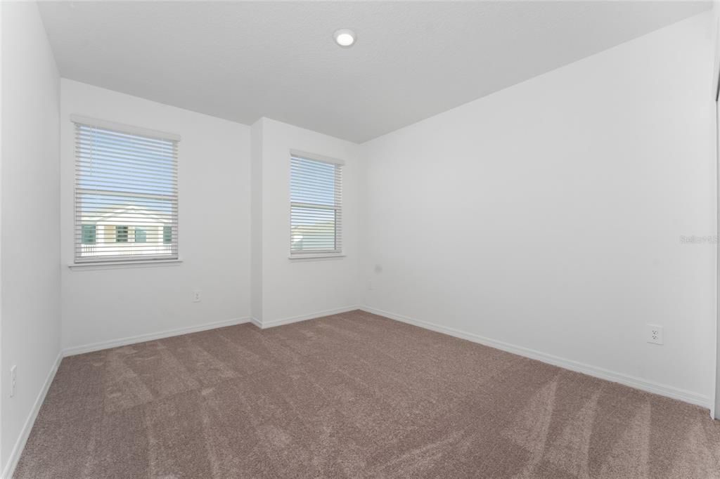 出租: $3,700 (4 贝兹, 4 浴室, 2931 平方英尺)