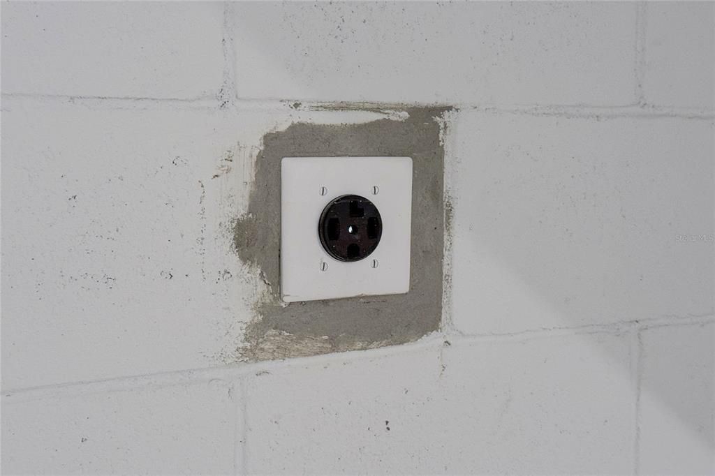 出租: $3,700 (4 贝兹, 4 浴室, 2931 平方英尺)