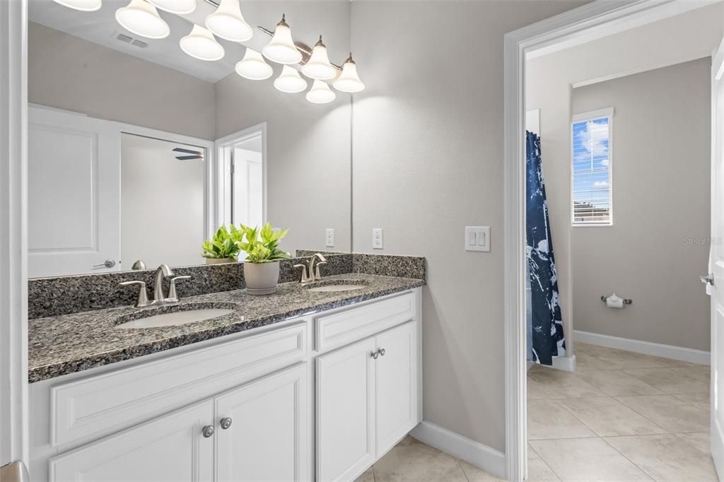 For Sale: $640,000 (5 beds, 4 baths, 3115 Square Feet)