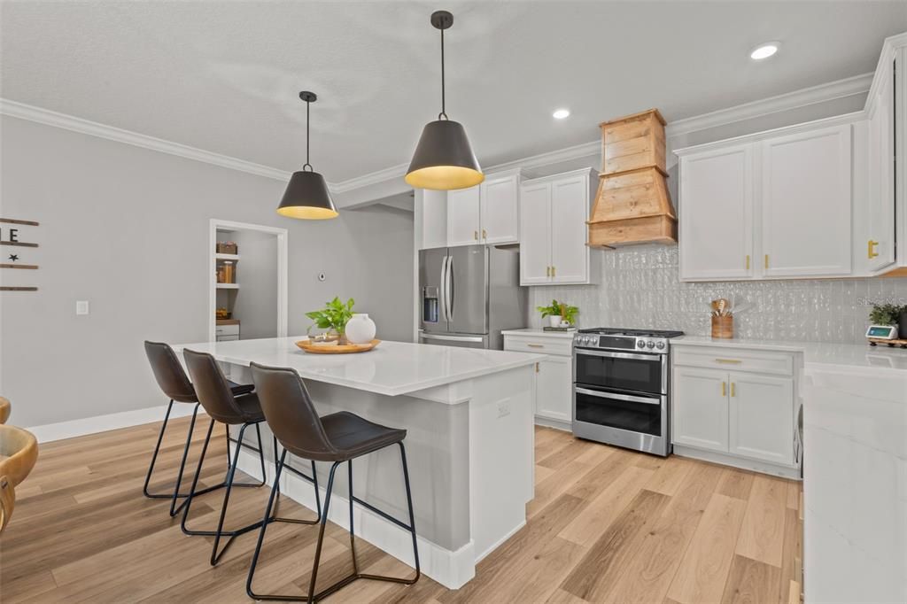 For Sale: $640,000 (5 beds, 4 baths, 3115 Square Feet)