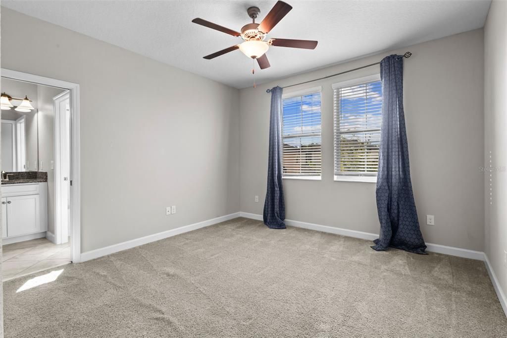 For Sale: $640,000 (5 beds, 4 baths, 3115 Square Feet)