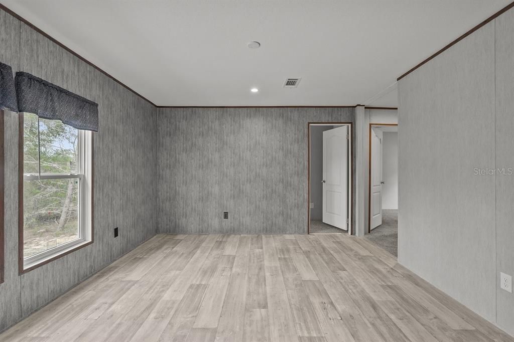 En Venta: $299,000 (4 camas, 2 baños, 1456 Pies cuadrados)