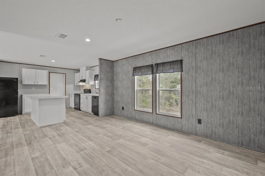 En Venta: $299,000 (4 camas, 2 baños, 1456 Pies cuadrados)