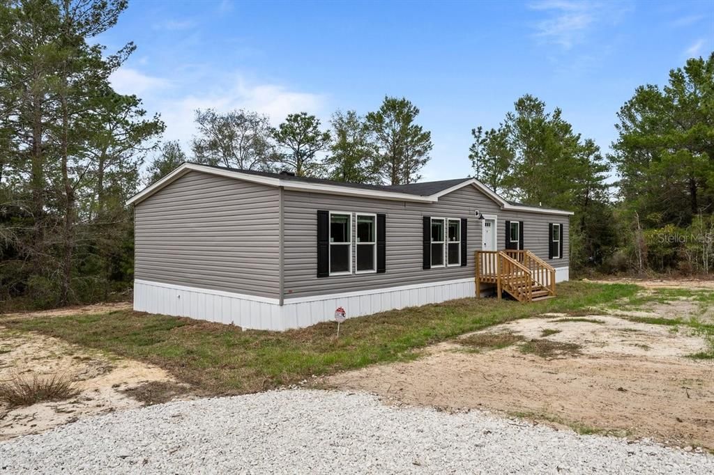 En Venta: $299,000 (4 camas, 2 baños, 1456 Pies cuadrados)