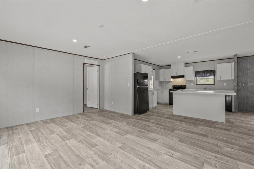 En Venta: $299,000 (4 camas, 2 baños, 1456 Pies cuadrados)