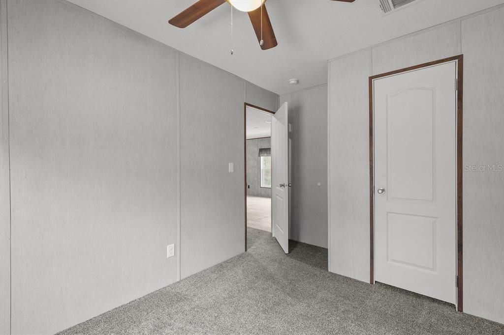 En Venta: $299,000 (4 camas, 2 baños, 1456 Pies cuadrados)