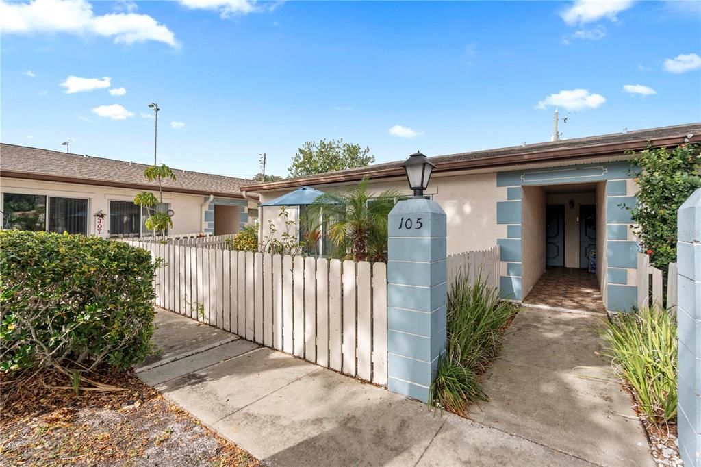 For Sale: $299,500 (3 beds, 2 baths, 1465 Square Feet)