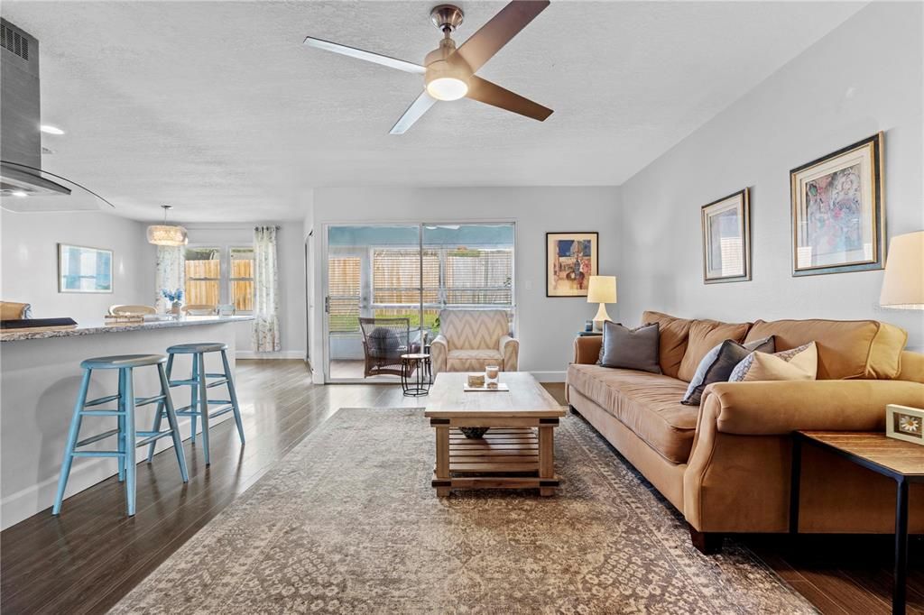 For Sale: $299,500 (3 beds, 2 baths, 1465 Square Feet)