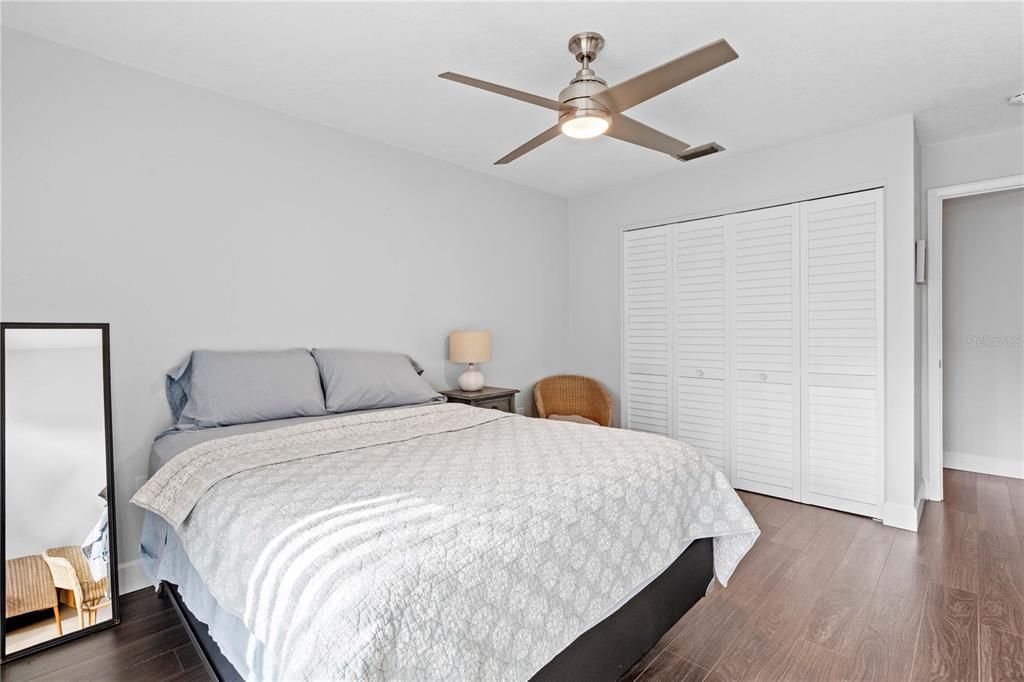 For Sale: $299,500 (3 beds, 2 baths, 1465 Square Feet)