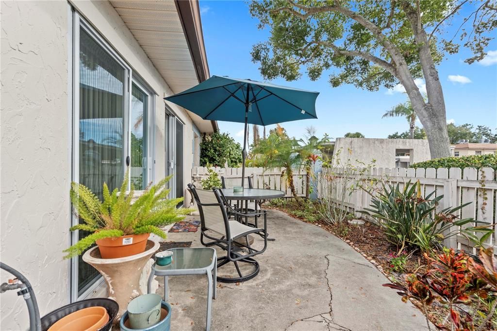 For Sale: $299,500 (3 beds, 2 baths, 1465 Square Feet)