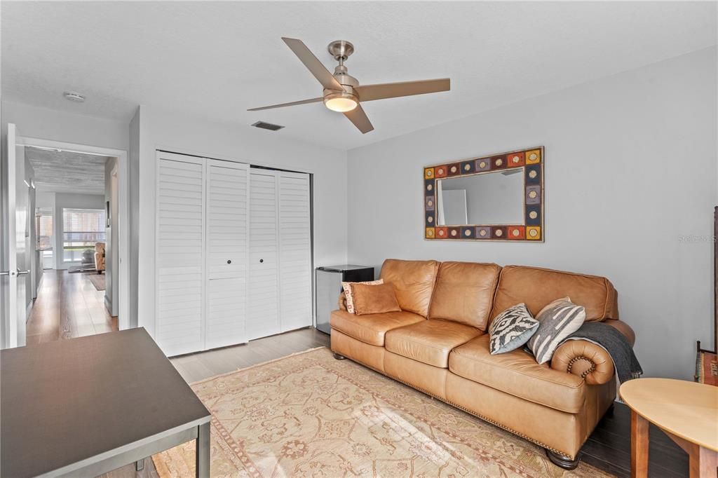 For Sale: $299,500 (3 beds, 2 baths, 1465 Square Feet)