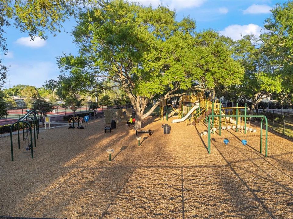 For Sale: $299,500 (3 beds, 2 baths, 1465 Square Feet)