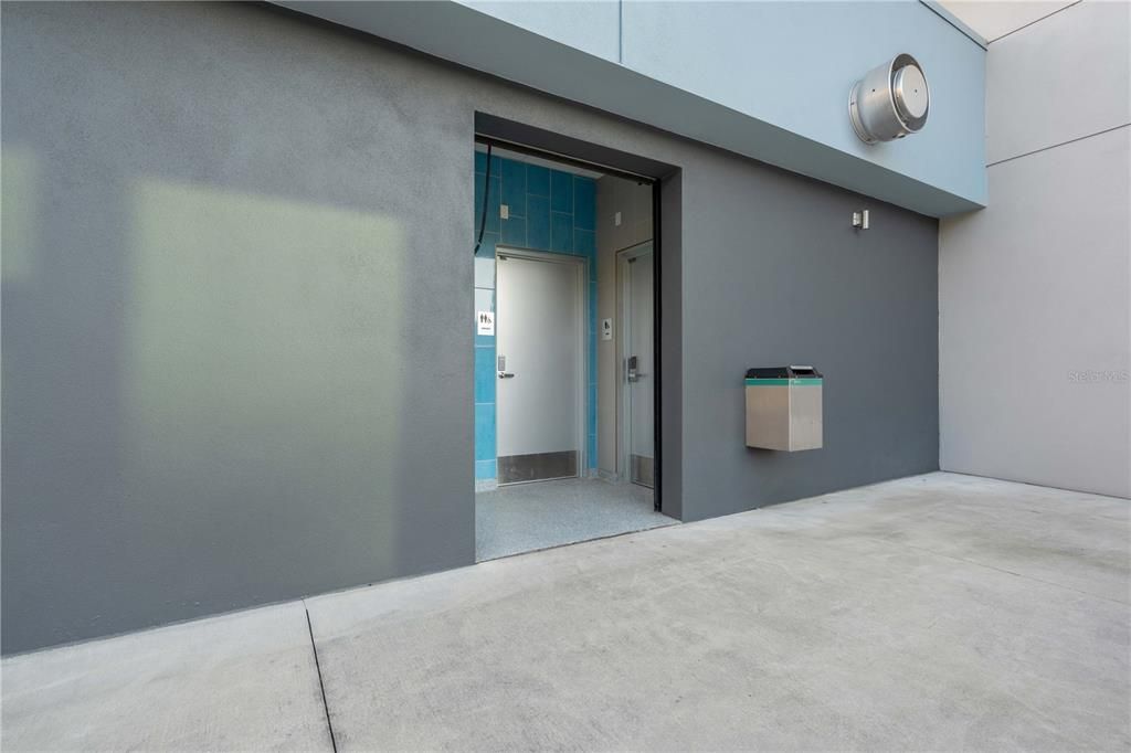 For Sale: $299,500 (3 beds, 2 baths, 1465 Square Feet)