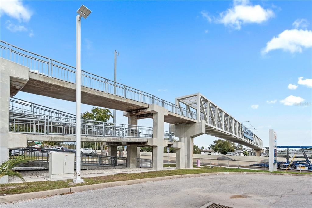 For Sale: $299,500 (3 beds, 2 baths, 1465 Square Feet)