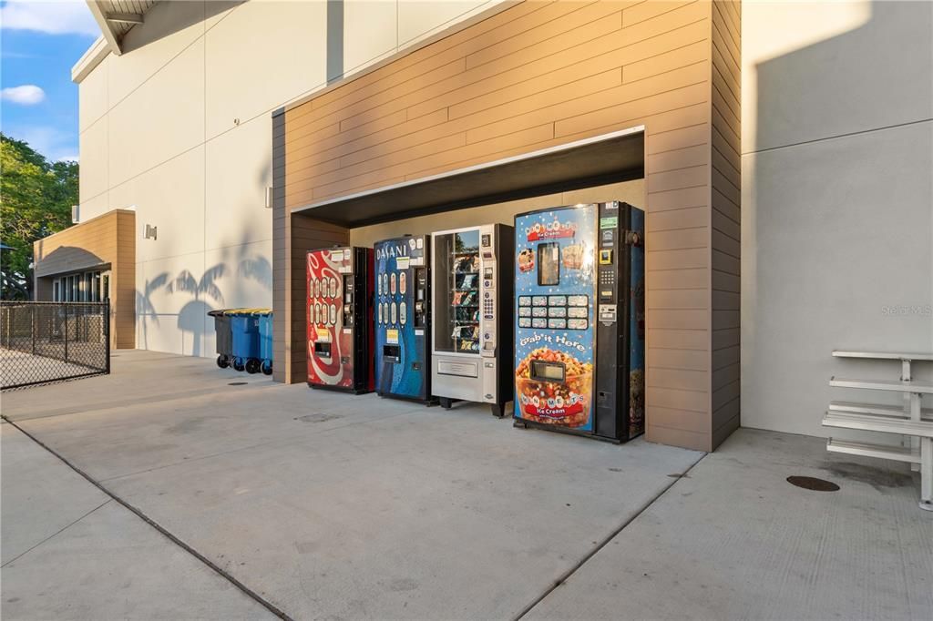 For Sale: $299,500 (3 beds, 2 baths, 1465 Square Feet)