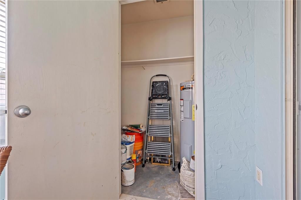 For Sale: $299,500 (3 beds, 2 baths, 1465 Square Feet)