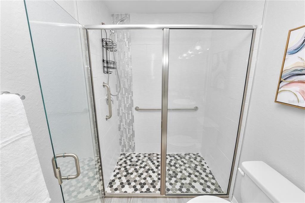 待售: $245,000 (3 贝兹, 2 浴室, 1306 平方英尺)