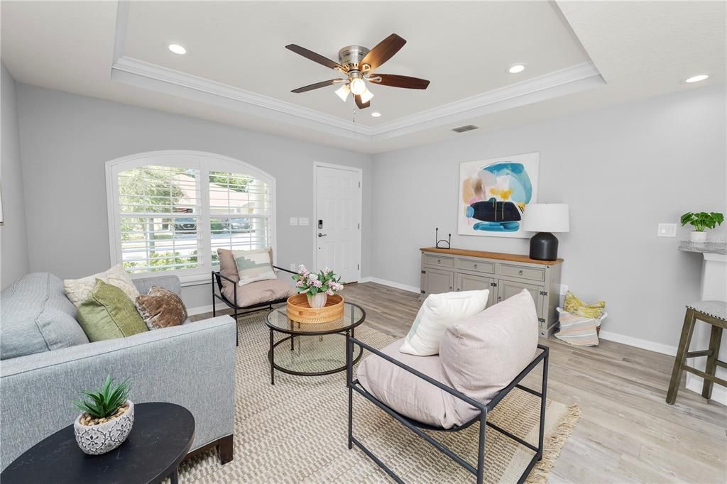 待售: $245,000 (3 贝兹, 2 浴室, 1306 平方英尺)