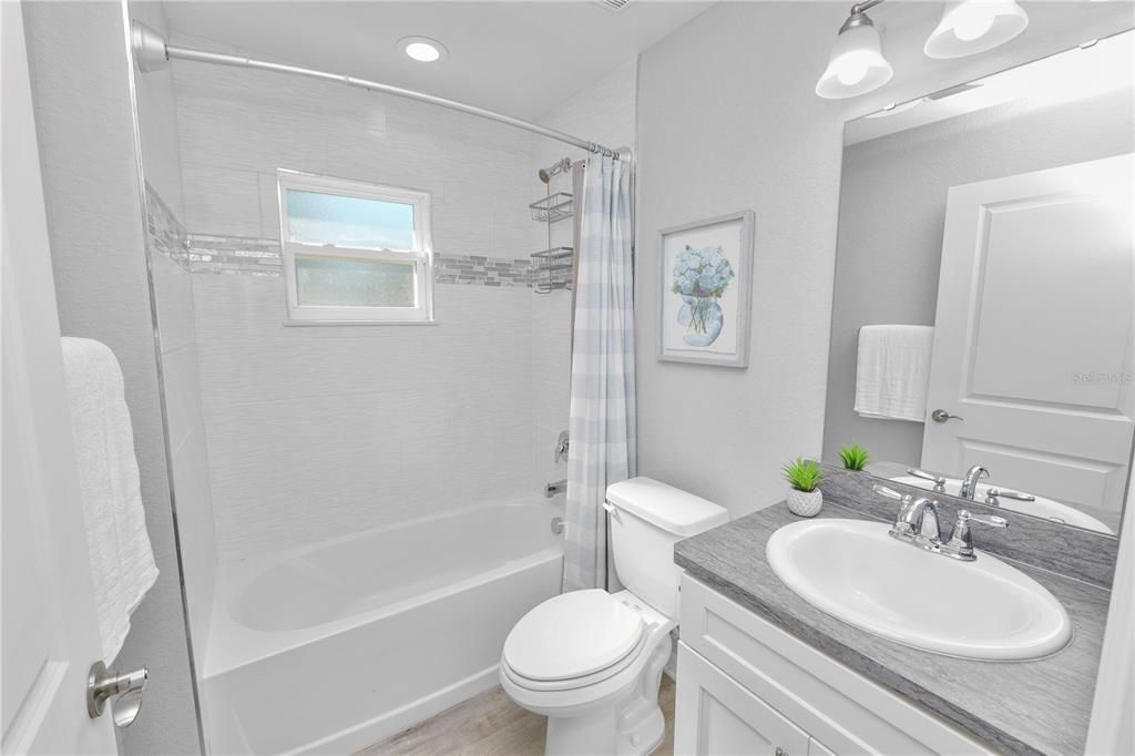 待售: $245,000 (3 贝兹, 2 浴室, 1306 平方英尺)