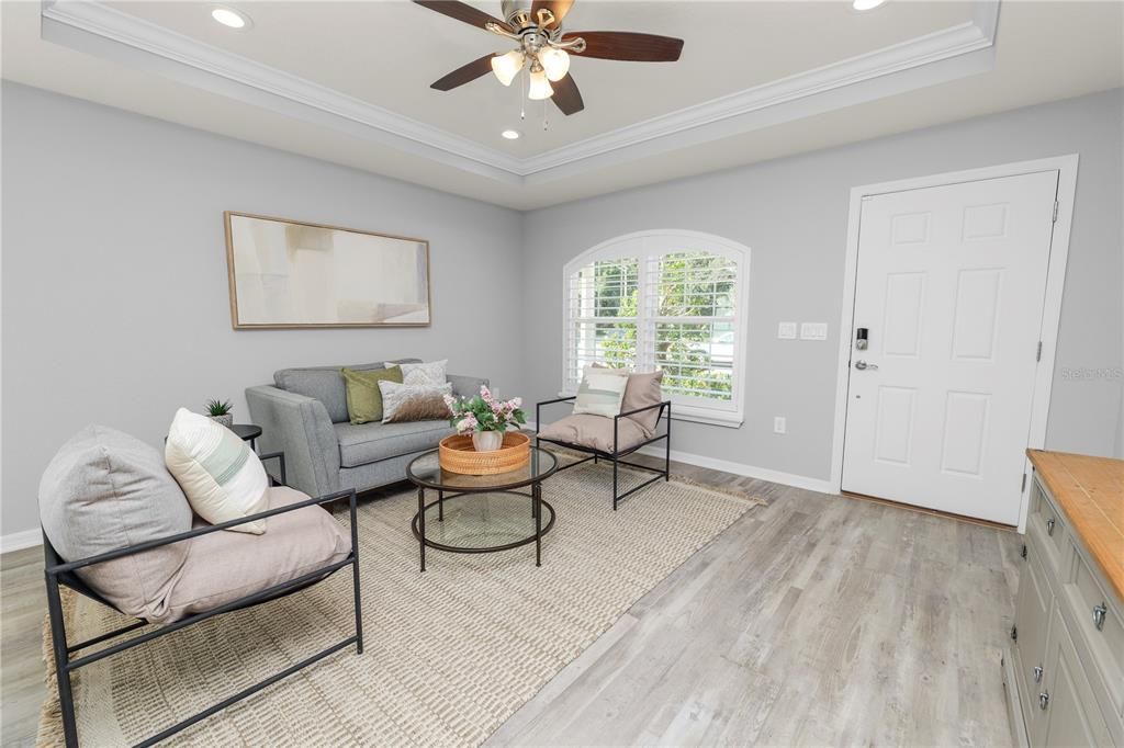 待售: $245,000 (3 贝兹, 2 浴室, 1306 平方英尺)