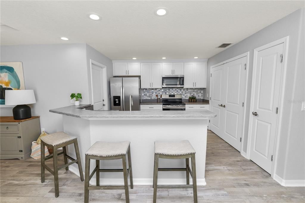 待售: $245,000 (3 贝兹, 2 浴室, 1306 平方英尺)