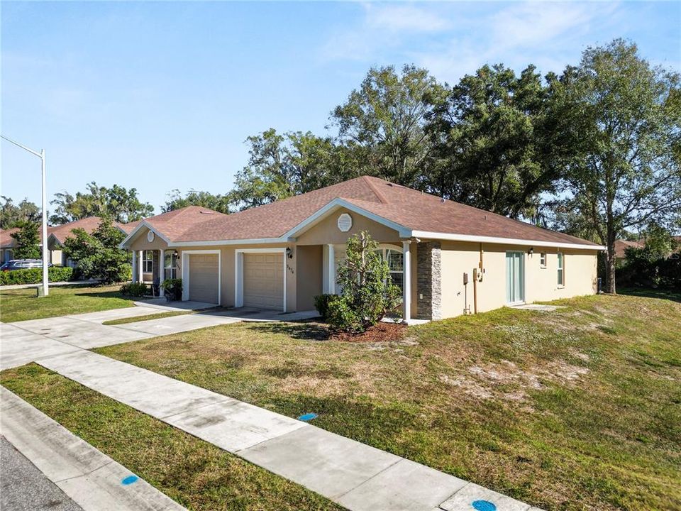 待售: $245,000 (3 贝兹, 2 浴室, 1306 平方英尺)