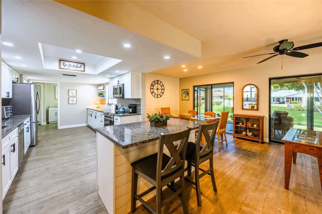 En Venta: $329,900 (2 camas, 2 baños, 1445 Pies cuadrados)