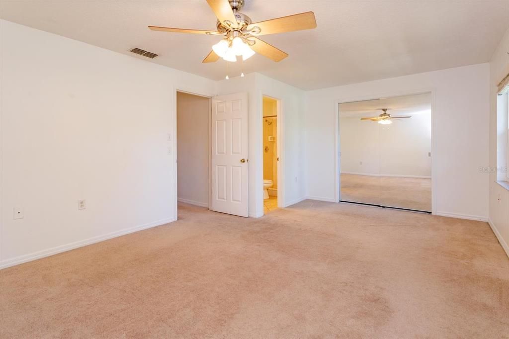 For Sale: $309,000 (2 beds, 2 baths, 1300 Square Feet)