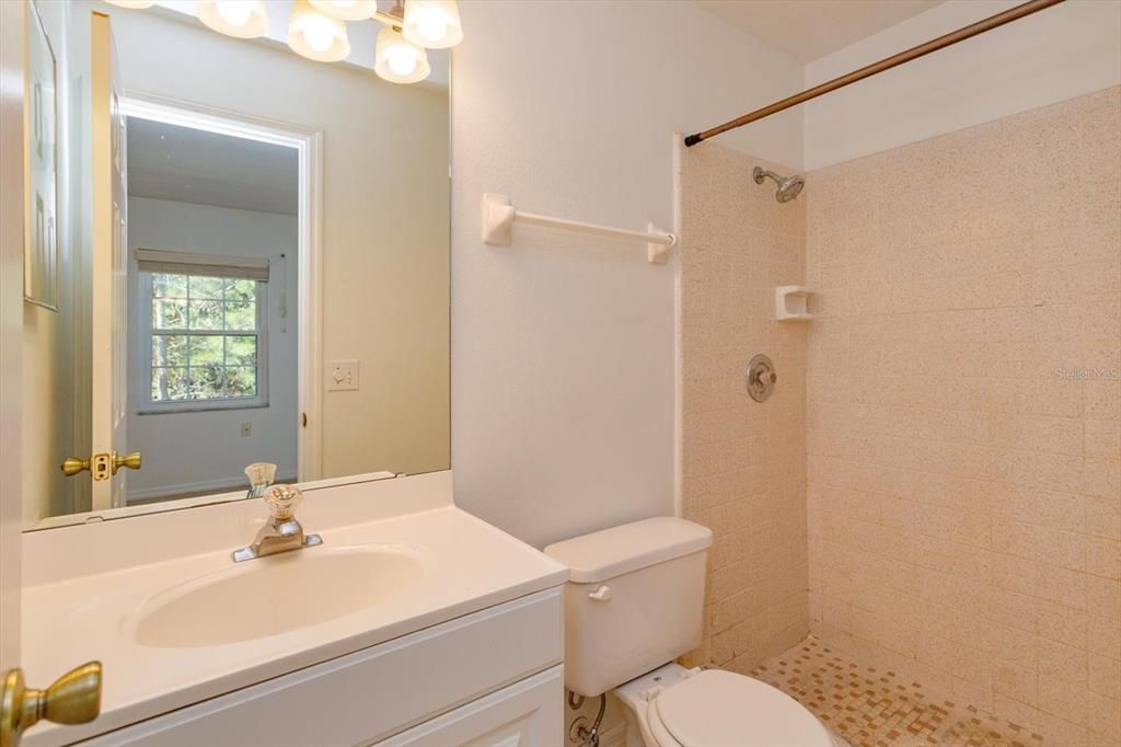 For Sale: $309,000 (2 beds, 2 baths, 1300 Square Feet)