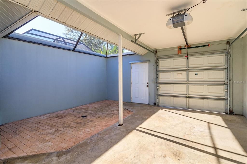 For Sale: $309,000 (2 beds, 2 baths, 1300 Square Feet)