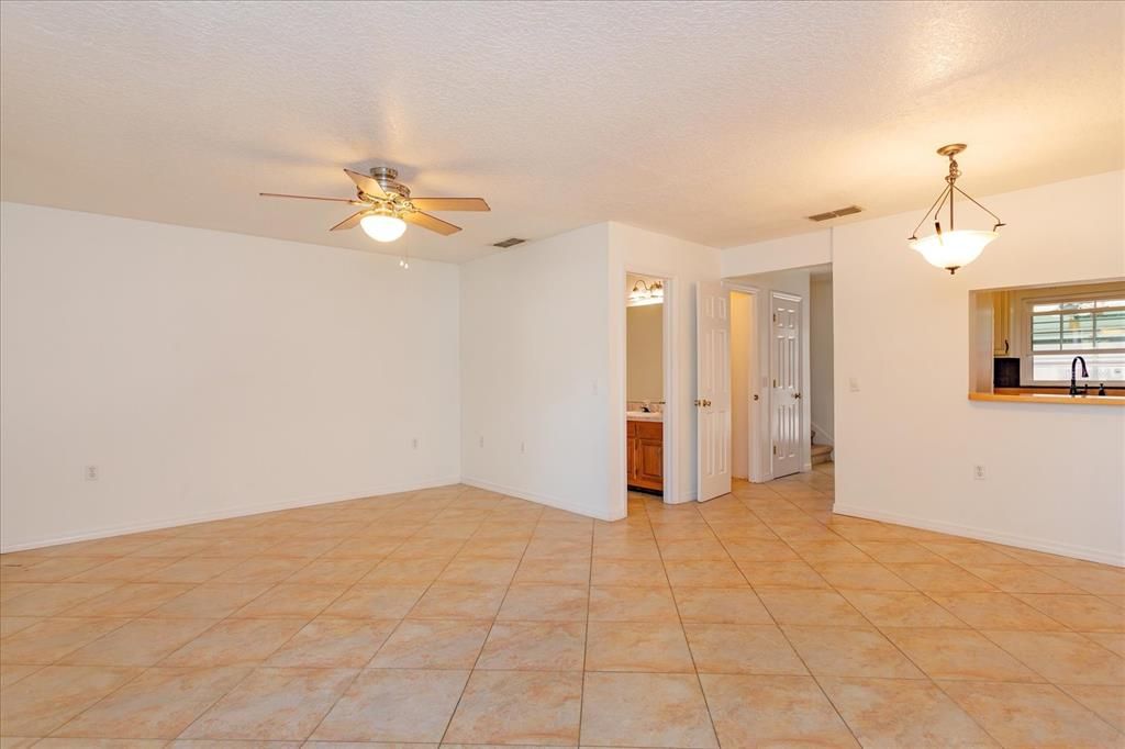 For Sale: $309,000 (2 beds, 2 baths, 1300 Square Feet)