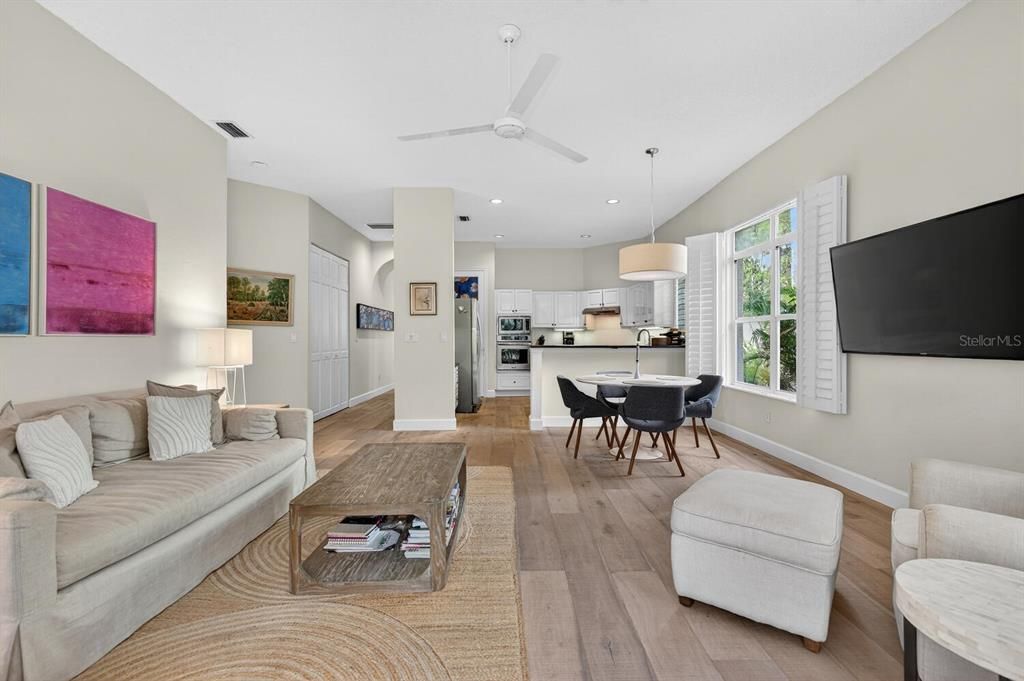 For Sale: $599,000 (2 beds, 2 baths, 2004 Square Feet)