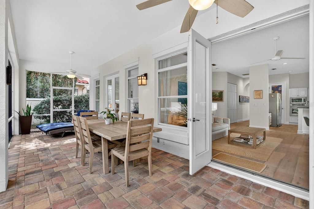 For Sale: $599,000 (2 beds, 2 baths, 2004 Square Feet)