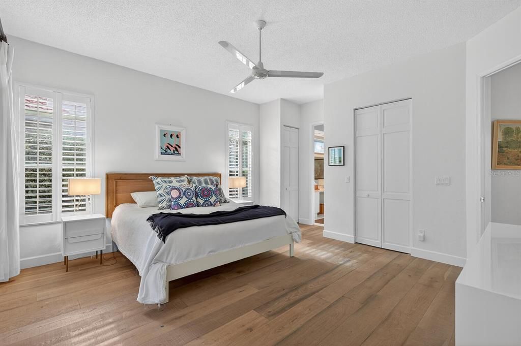 For Sale: $599,000 (2 beds, 2 baths, 2004 Square Feet)