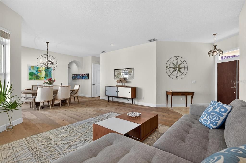 For Sale: $599,000 (2 beds, 2 baths, 2004 Square Feet)