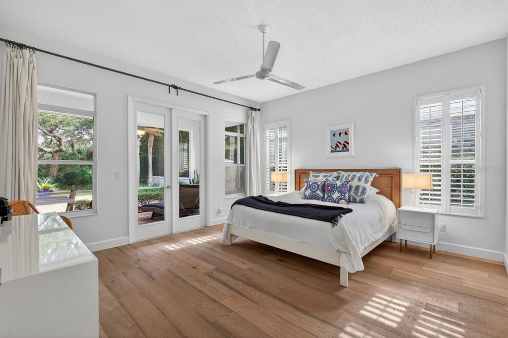 For Sale: $599,000 (2 beds, 2 baths, 2004 Square Feet)