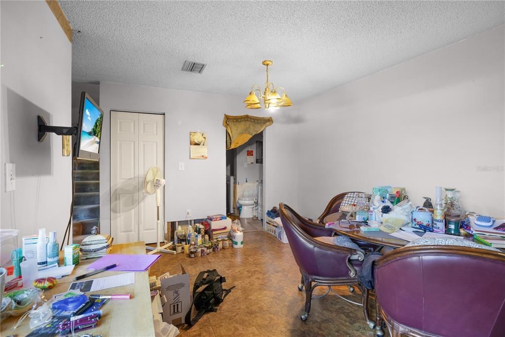 For Sale: $175,000 (2 beds, 2 baths, 1236 Square Feet)