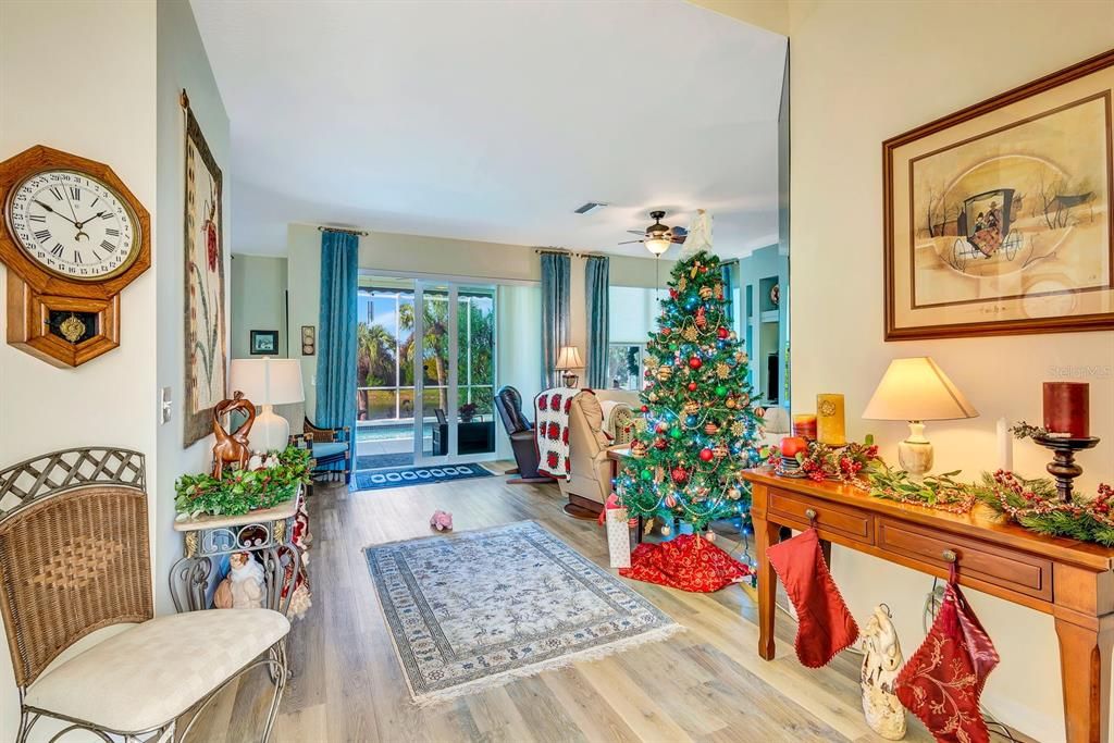 En Venta: $559,000 (3 camas, 2 baños, 1644 Pies cuadrados)