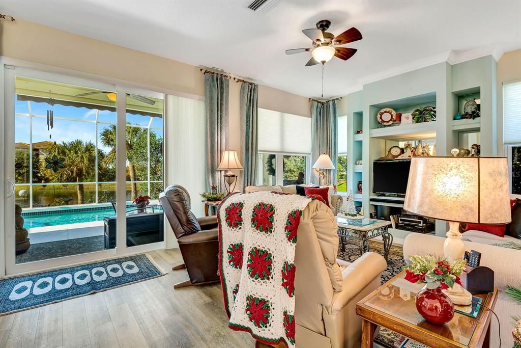 En Venta: $559,000 (3 camas, 2 baños, 1644 Pies cuadrados)