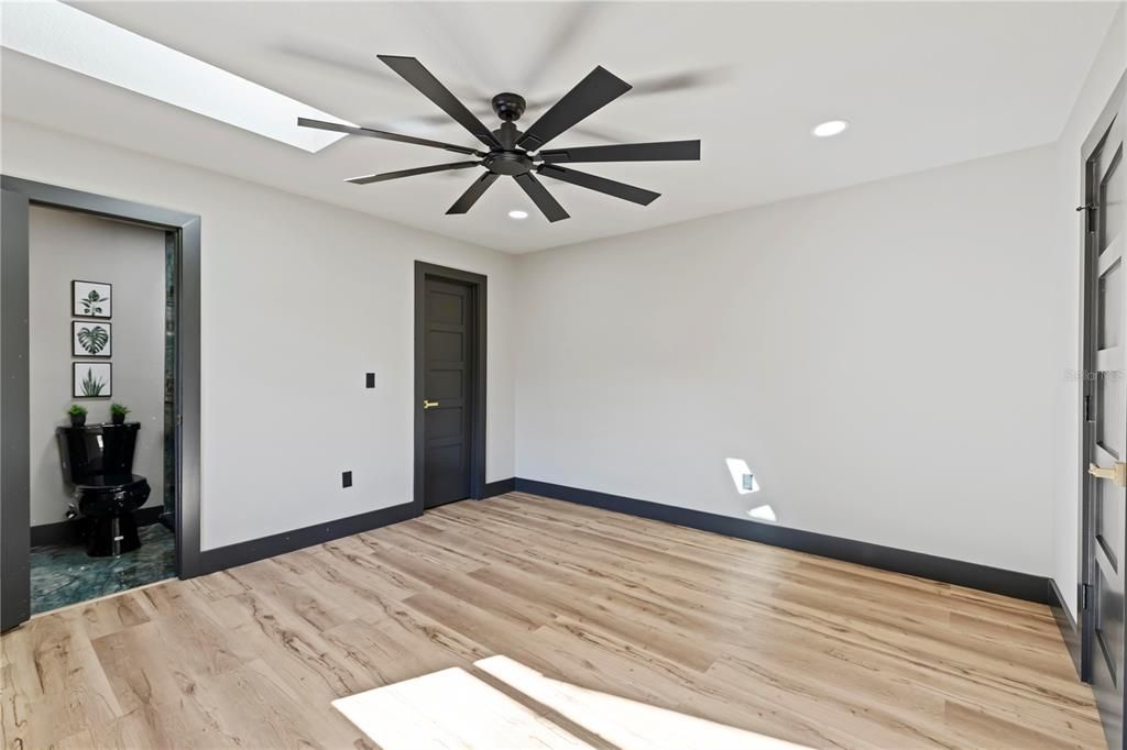 En Venta: $1,999,999 (5 camas, 3 baños, 3119 Pies cuadrados)