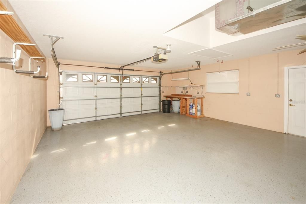 For Sale: $339,500 (3 beds, 2 baths, 1962 Square Feet)