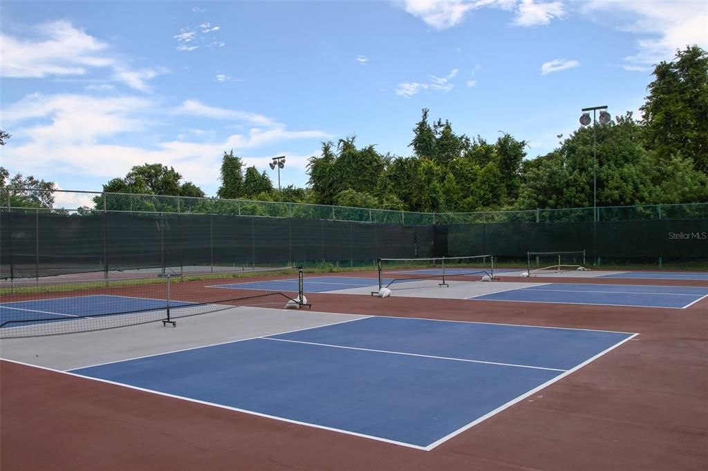 For Sale: $339,500 (3 beds, 2 baths, 1962 Square Feet)