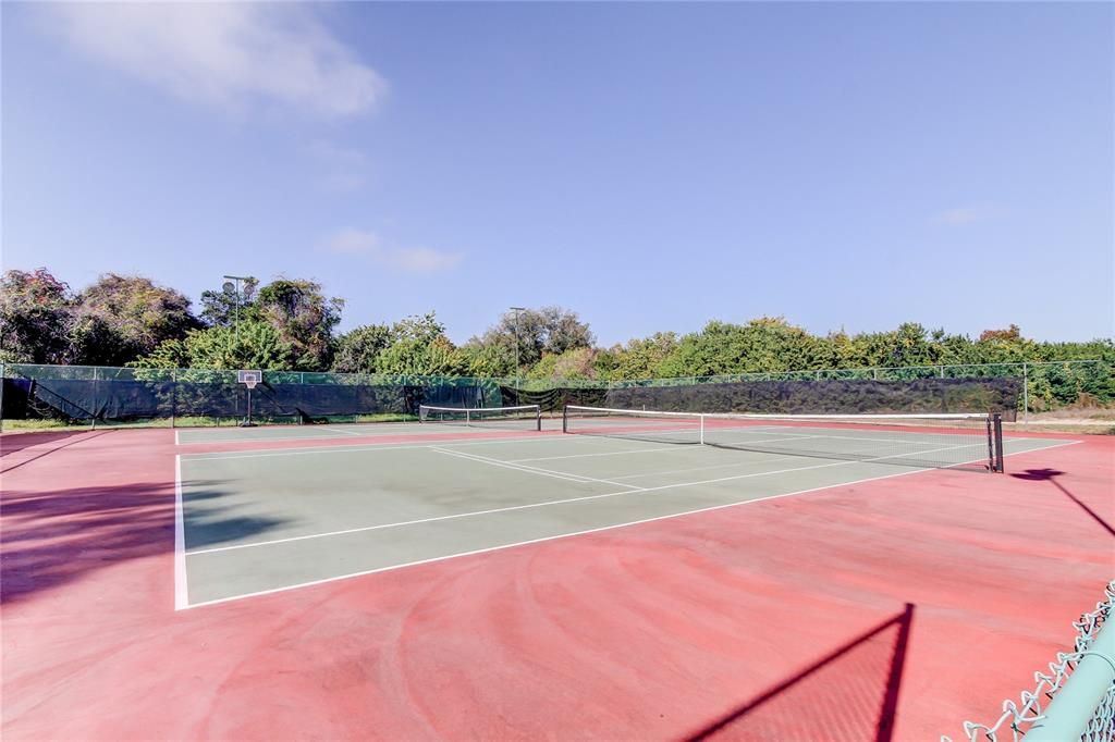 For Sale: $339,500 (3 beds, 2 baths, 1962 Square Feet)