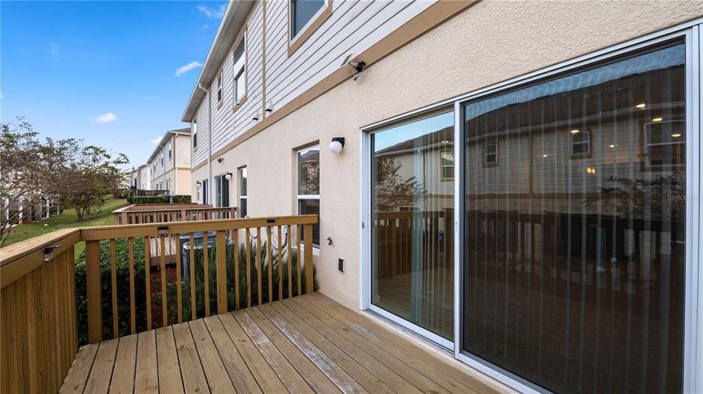 For Sale: $270,000 (3 beds, 2 baths, 1633 Square Feet)